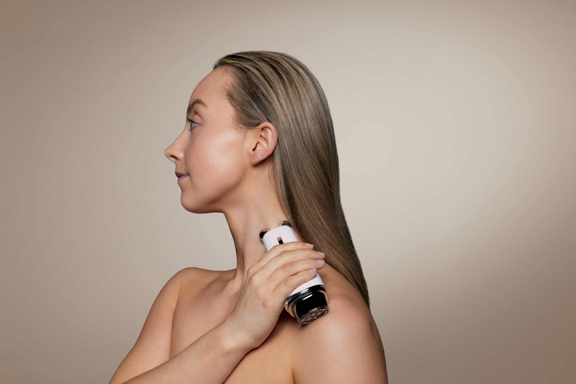 Sculpta firming the neck with RF